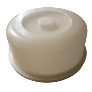 VTG Tupperware Cake Saver White Tan 2 PC W/Cover. 9” Cake